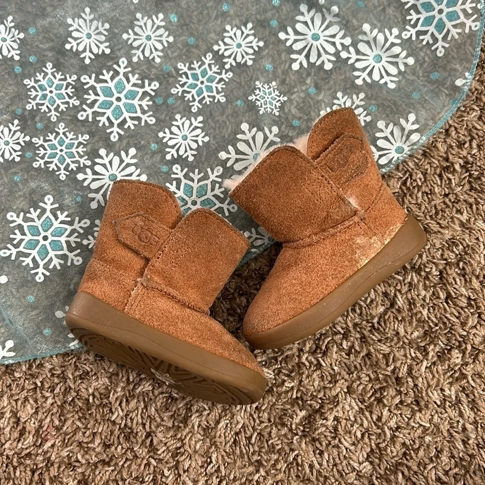 Keelan Toddler Ugg Boots Chestnut Size 2/3